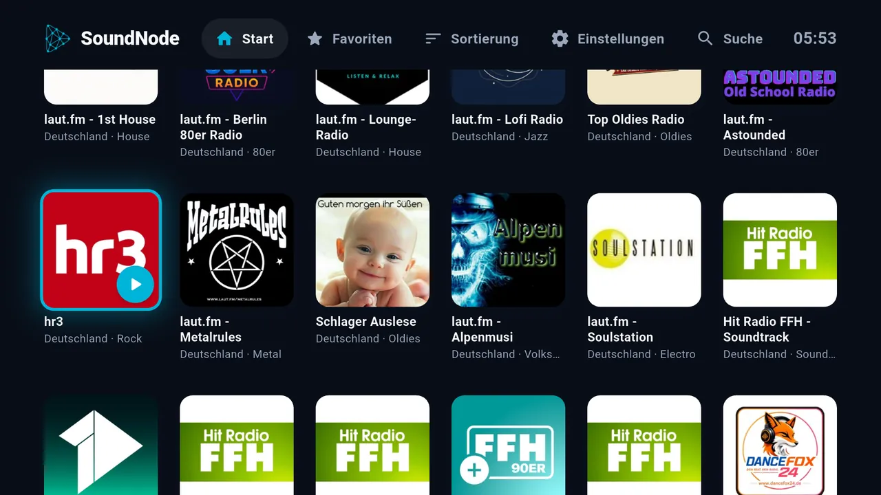 Mit der Fernbedienung durch große Senderlogos